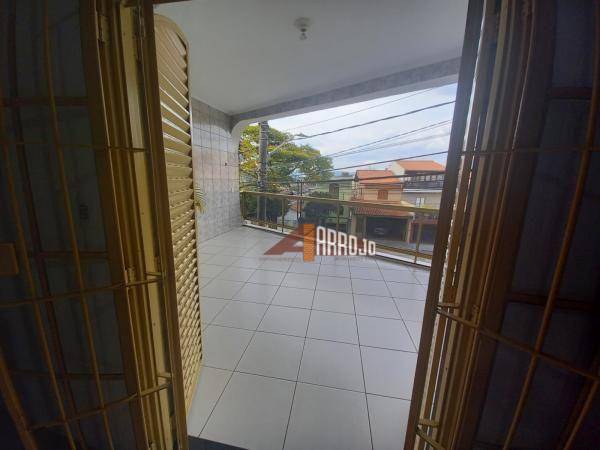 Sobrado à venda com 3 quartos, 160m² - Foto 3