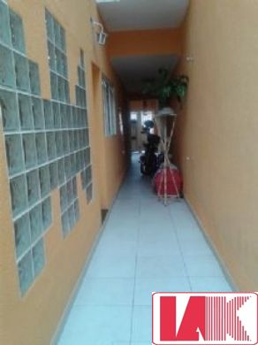 Sobrado à venda com 3 quartos, 180m² - Foto 2