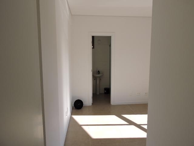 Apartamento à venda com 3 quartos, 81m² - Foto 4