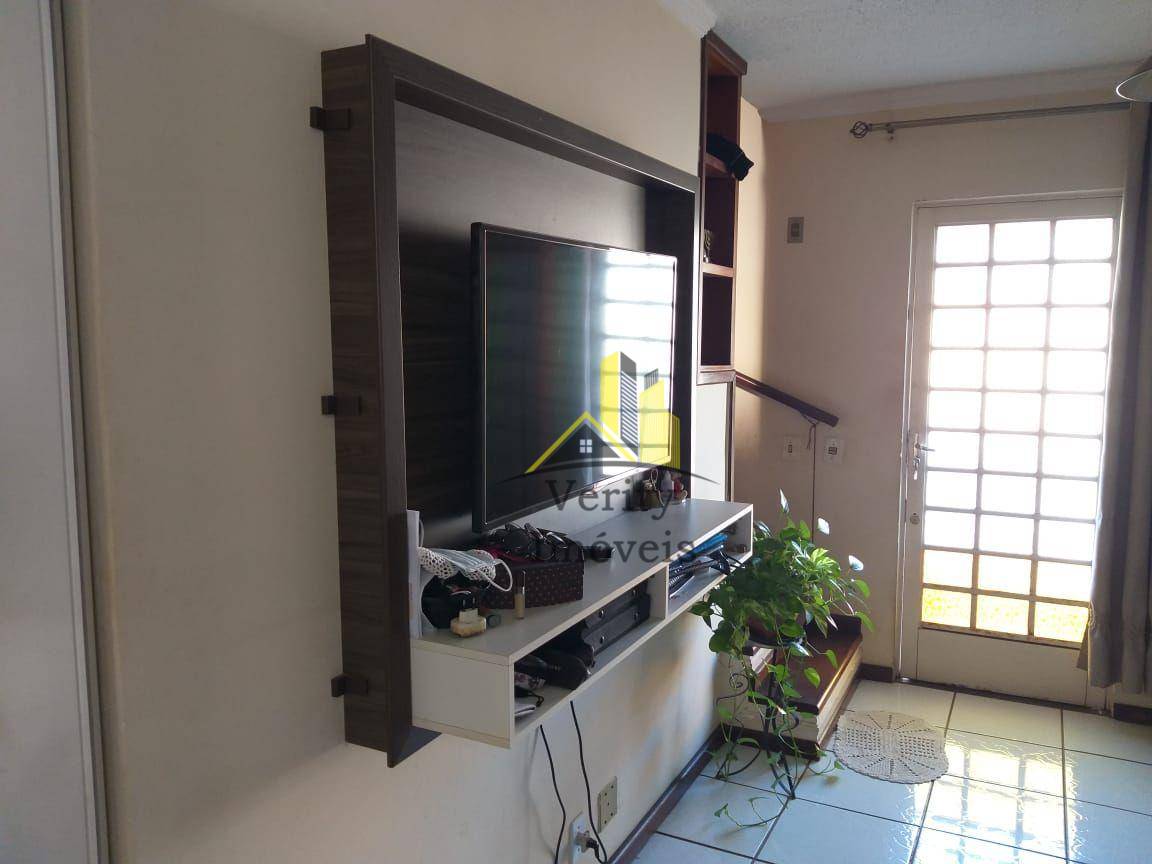 Sobrado à venda com 2 quartos, 60m² - Foto 2