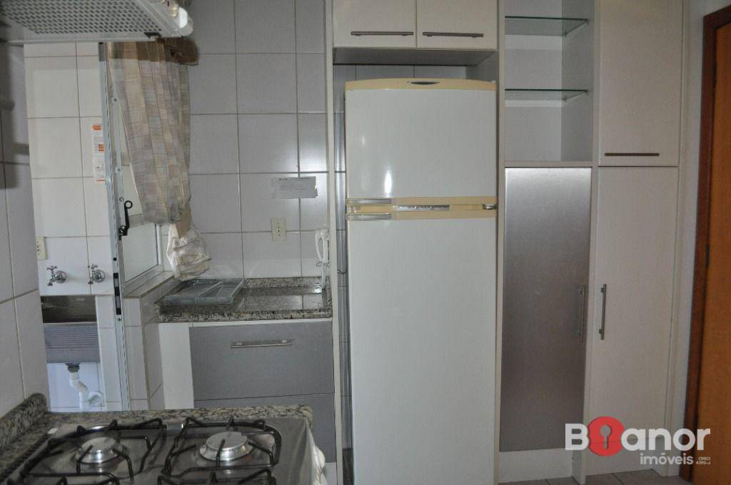 Apartamento à venda com 3 quartos, 144m² - Foto 9