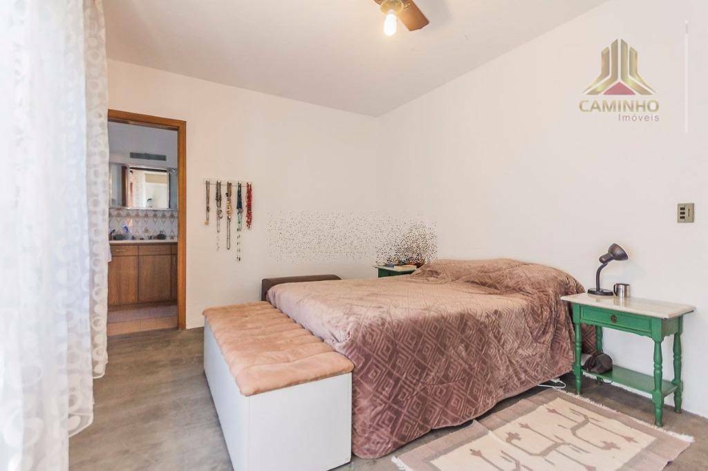 Casa à venda com 3 quartos, 250m² - Foto 24