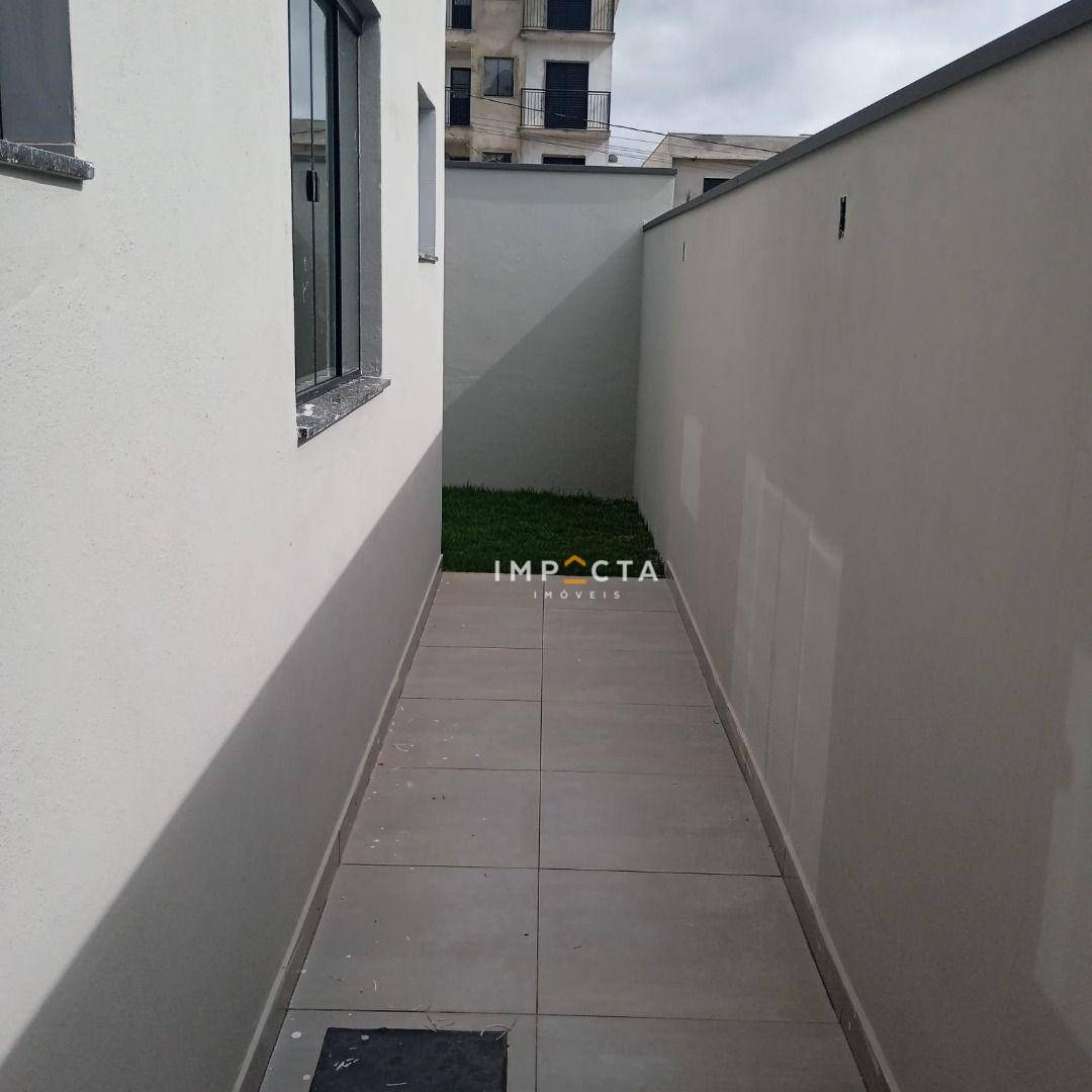 Casa à venda com 3 quartos, 114m² - Foto 8