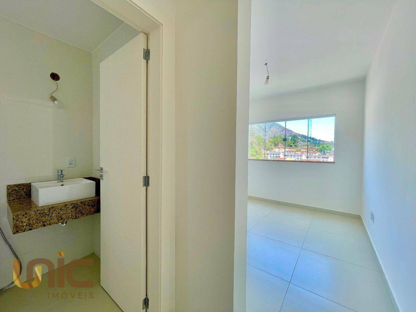 Casa à venda com 3 quartos, 211m² - Foto 15