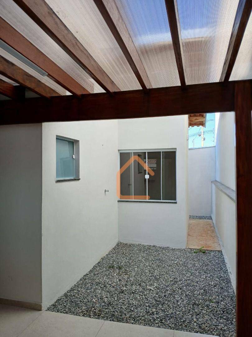 Casa à venda com 3 quartos, 121m² - Foto 9