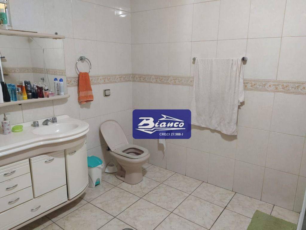 Sobrado à venda com 3 quartos, 305m² - Foto 53