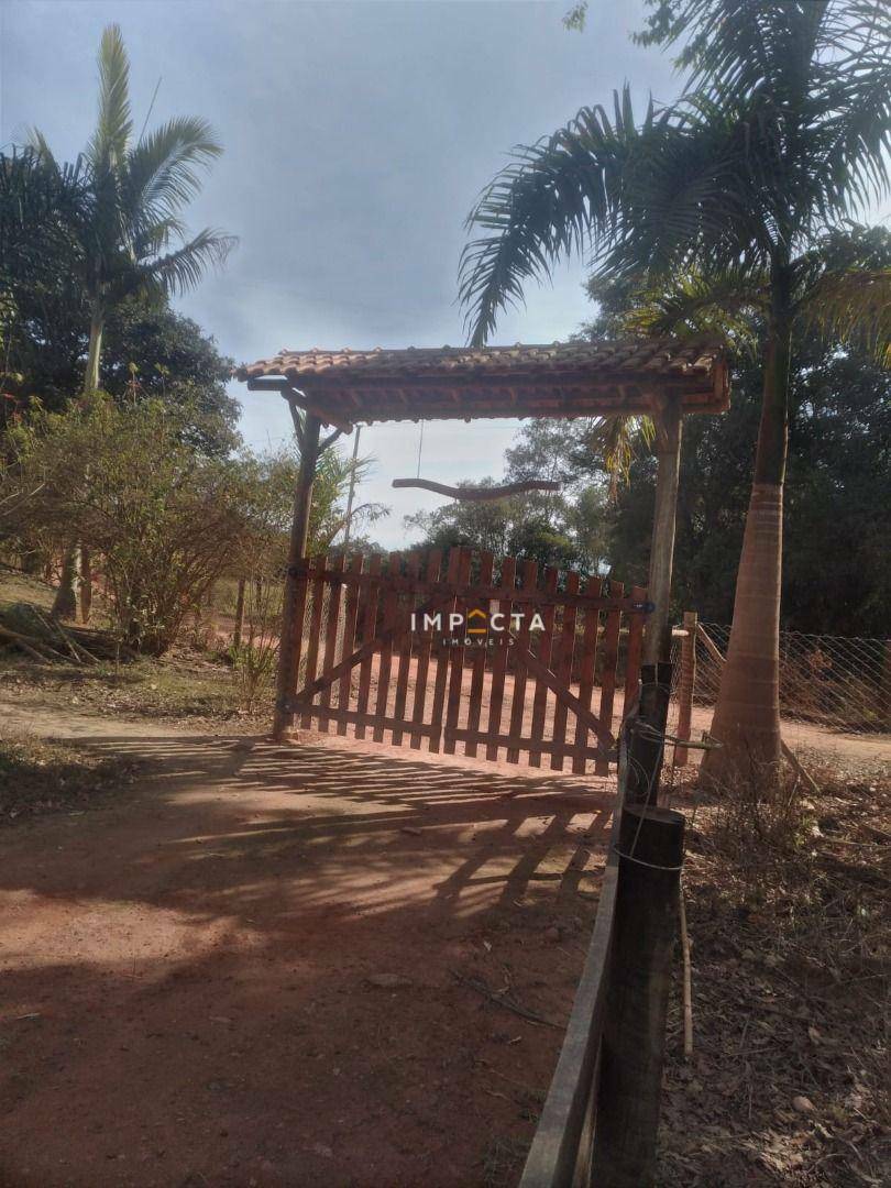 Chácara à venda com 2 quartos, 12100M2 - Foto 18