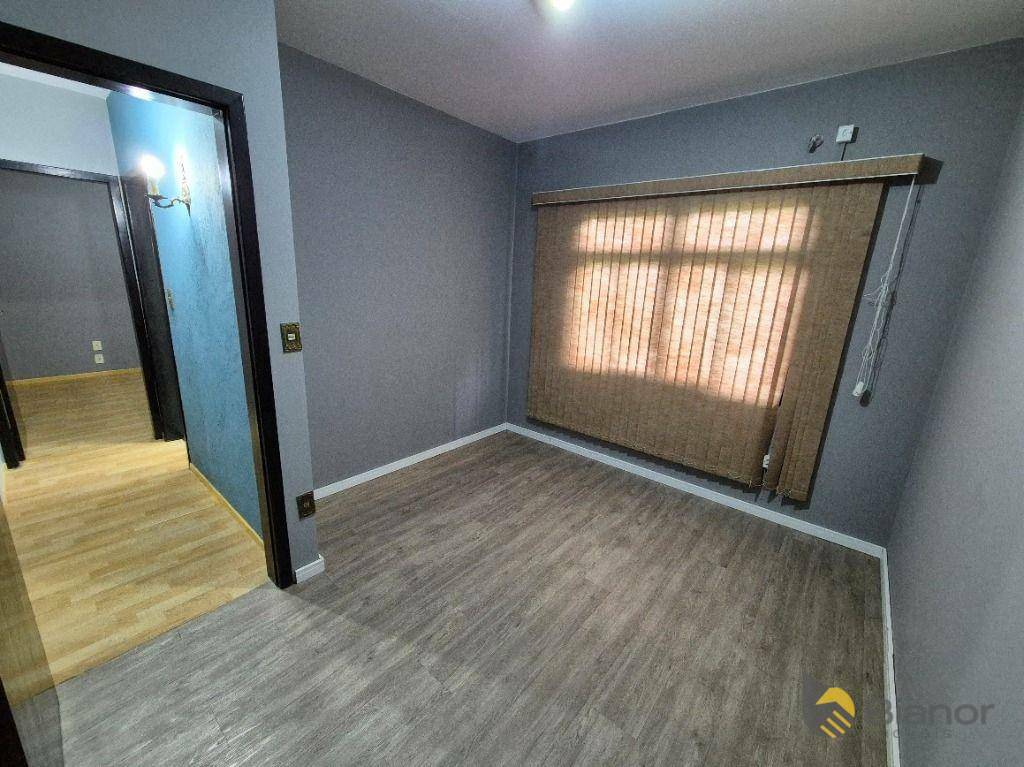 Casa à venda e aluguel com 3 quartos, 240m² - Foto 25