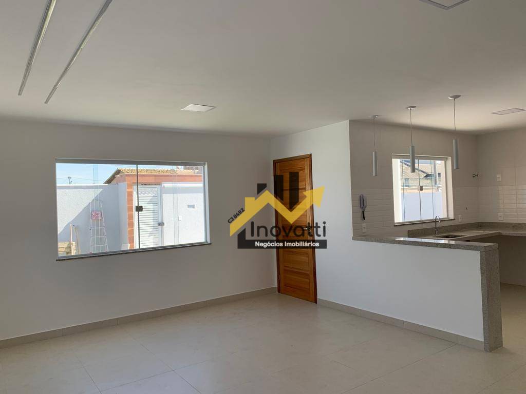 Casa à venda com 3 quartos, 106m² - Foto 8