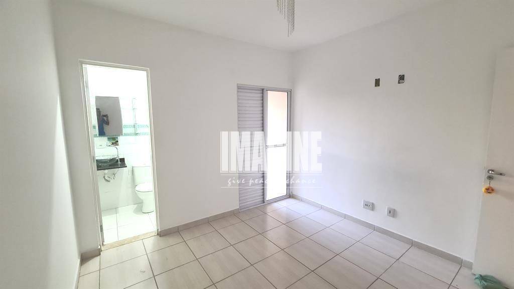 Sobrado à venda com 3 quartos, 150m² - Foto 1