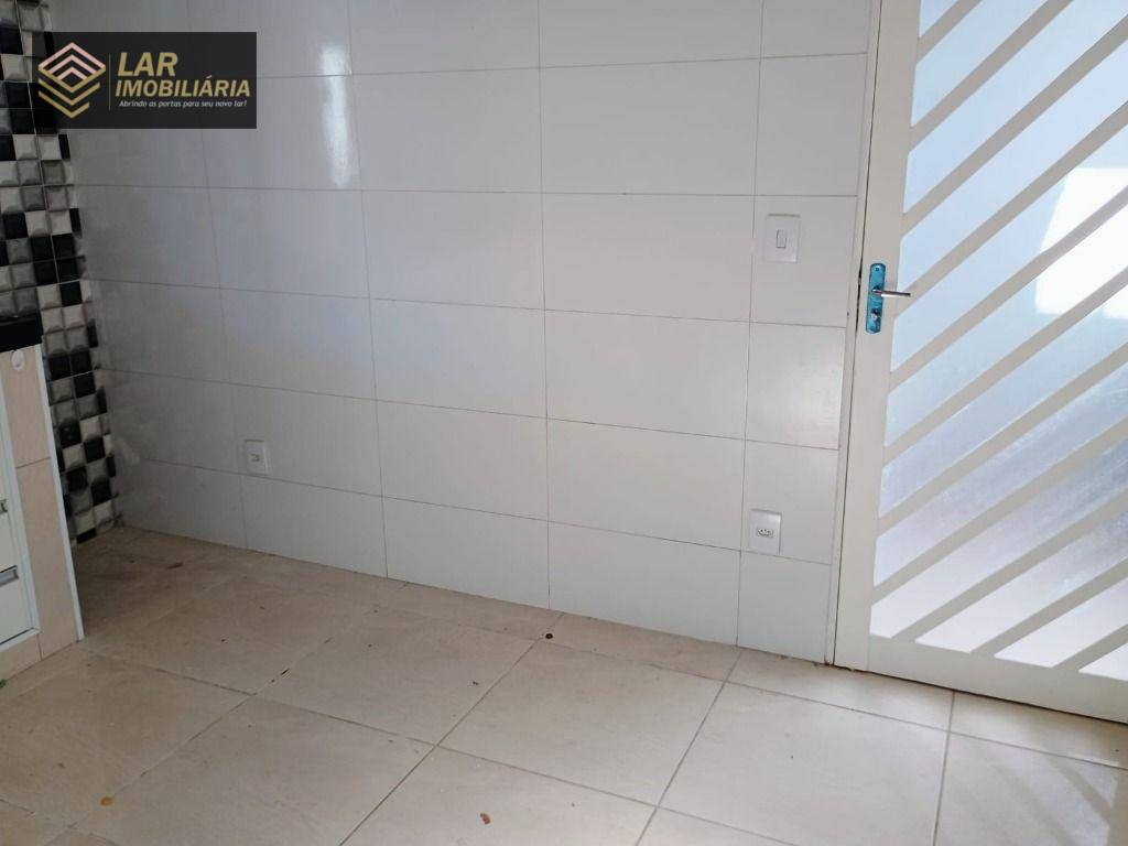 Casa para alugar com 3 quartos, 120m² - Foto 7