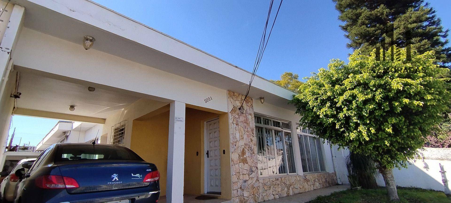 Casa à venda com 4 quartos, 200m² - Foto 1