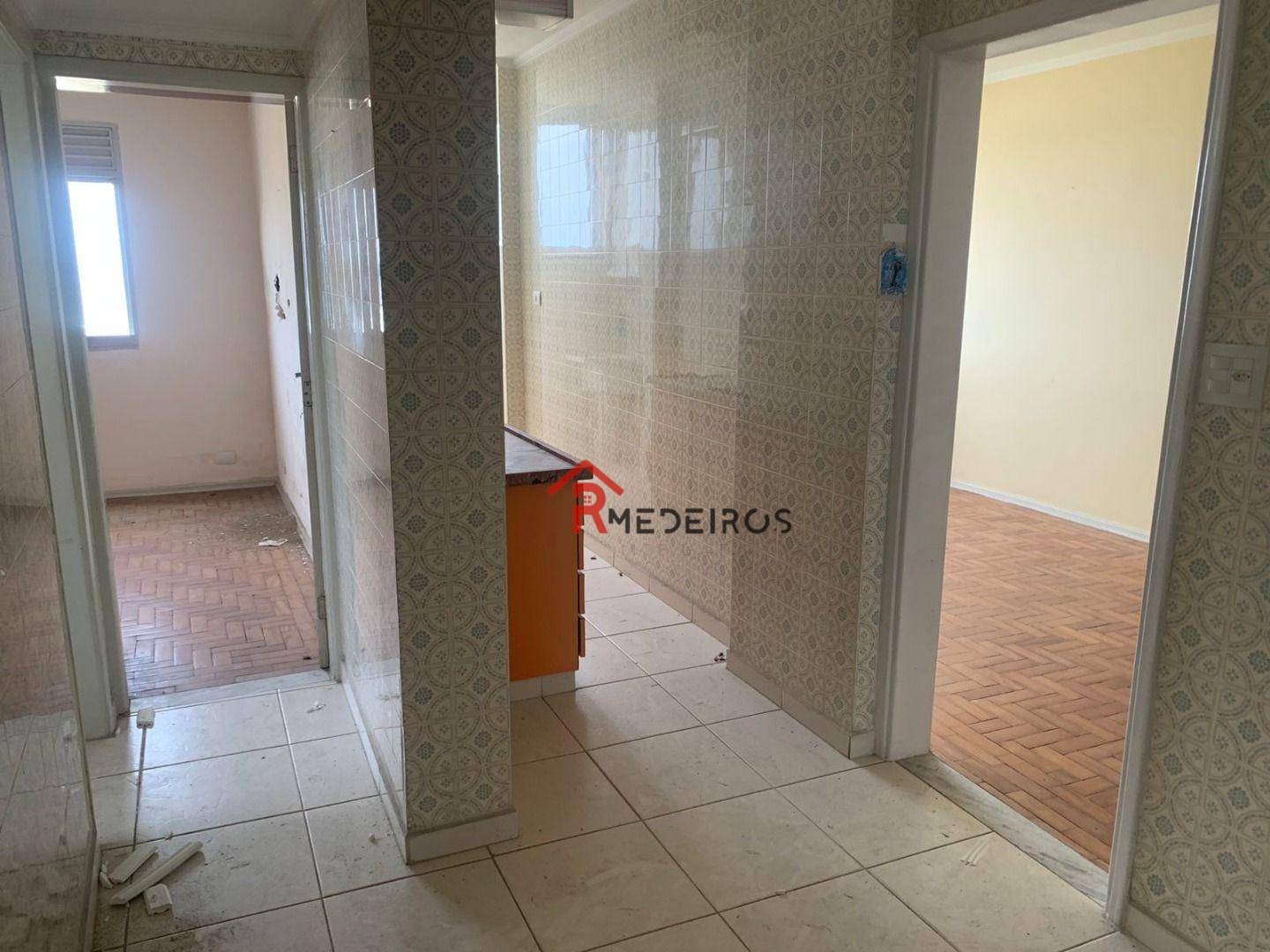 Apartamento à venda com 2 quartos, 60m² - Foto 9