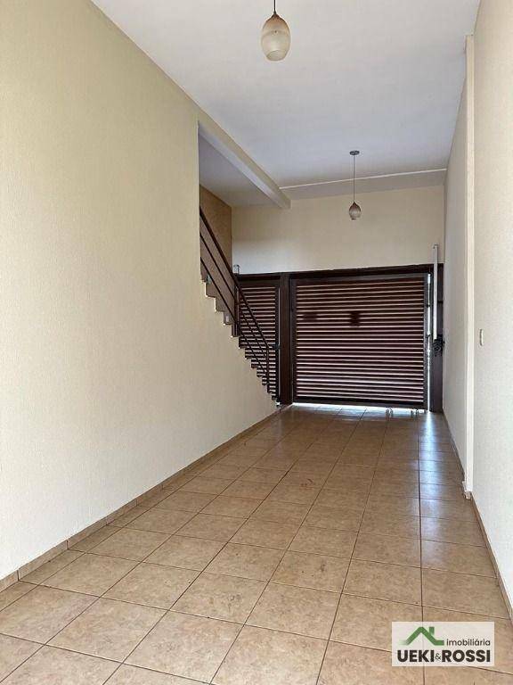 Casa à venda com 3 quartos, 435m² - Foto 2