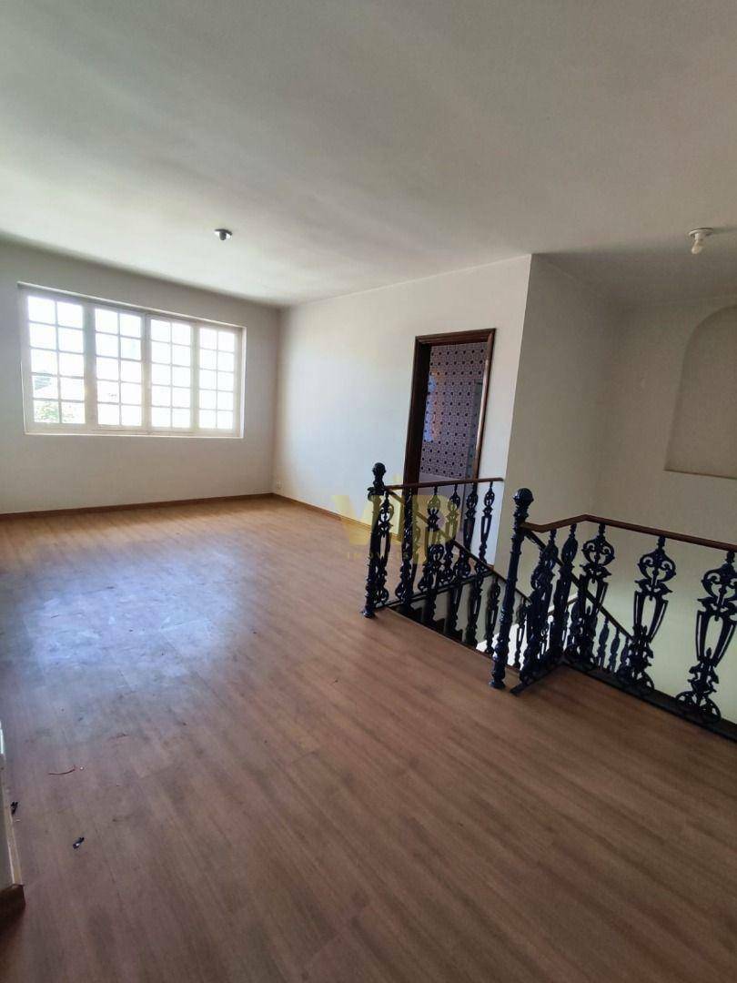 Casa para alugar com 3 quartos, 270m² - Foto 8