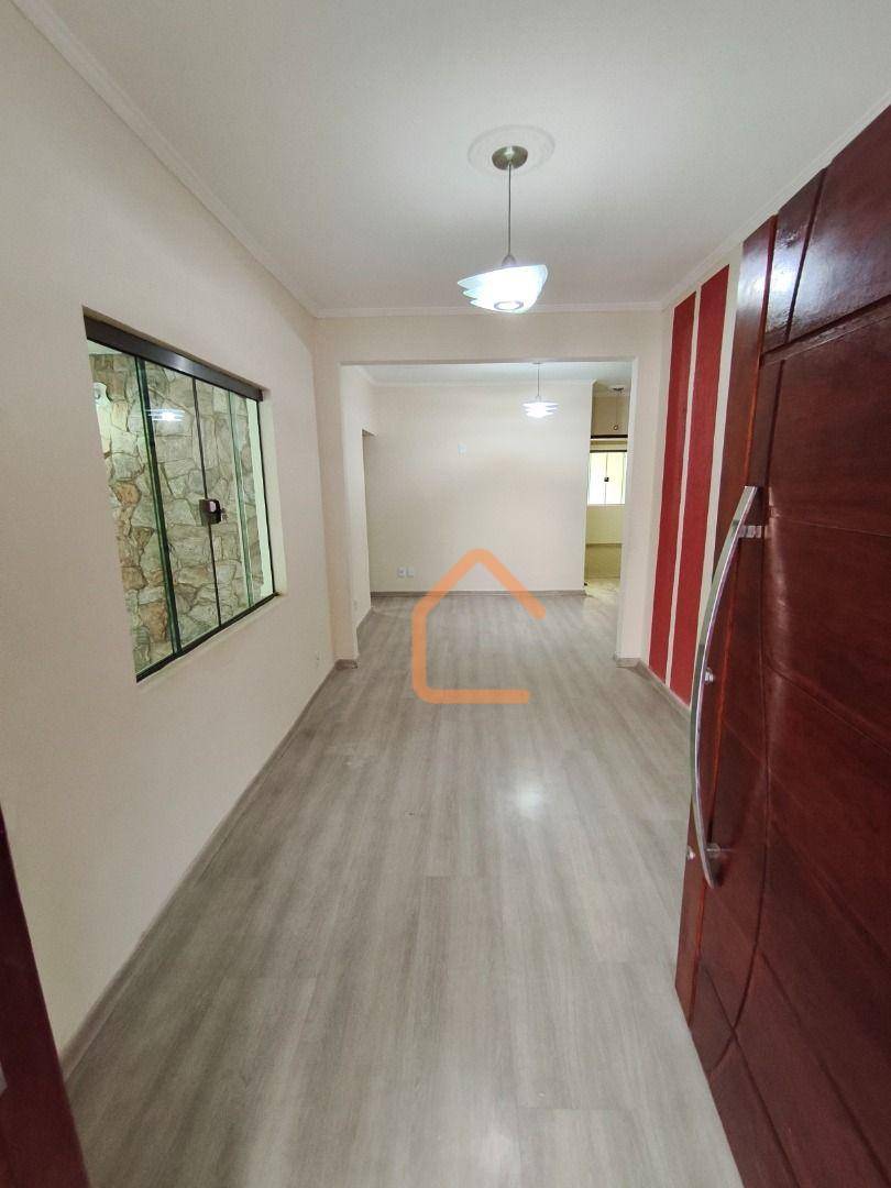 Casa, 4 quartos, 210 m² - Foto 4