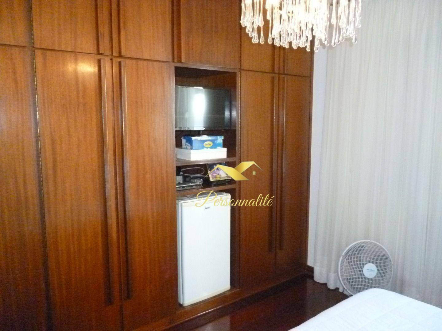 Apartamento à venda com 4 quartos, 205m² - Foto 25