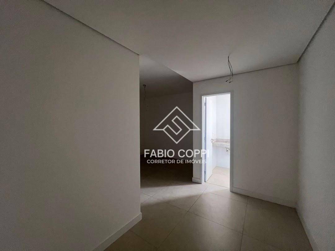 Apartamento à venda com 3 quartos, 117m² - Foto 11