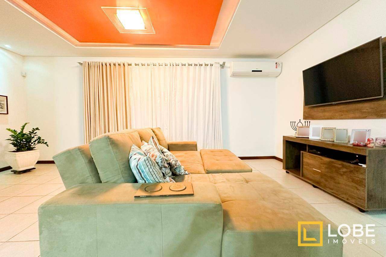 Casa à venda com 4 quartos, 198m² - Foto 13