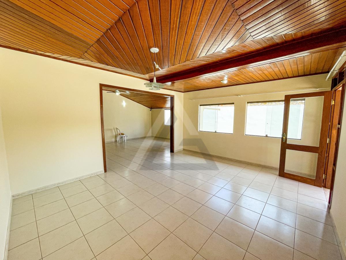 Casa à venda com 4 quartos, 182m² - Foto 5