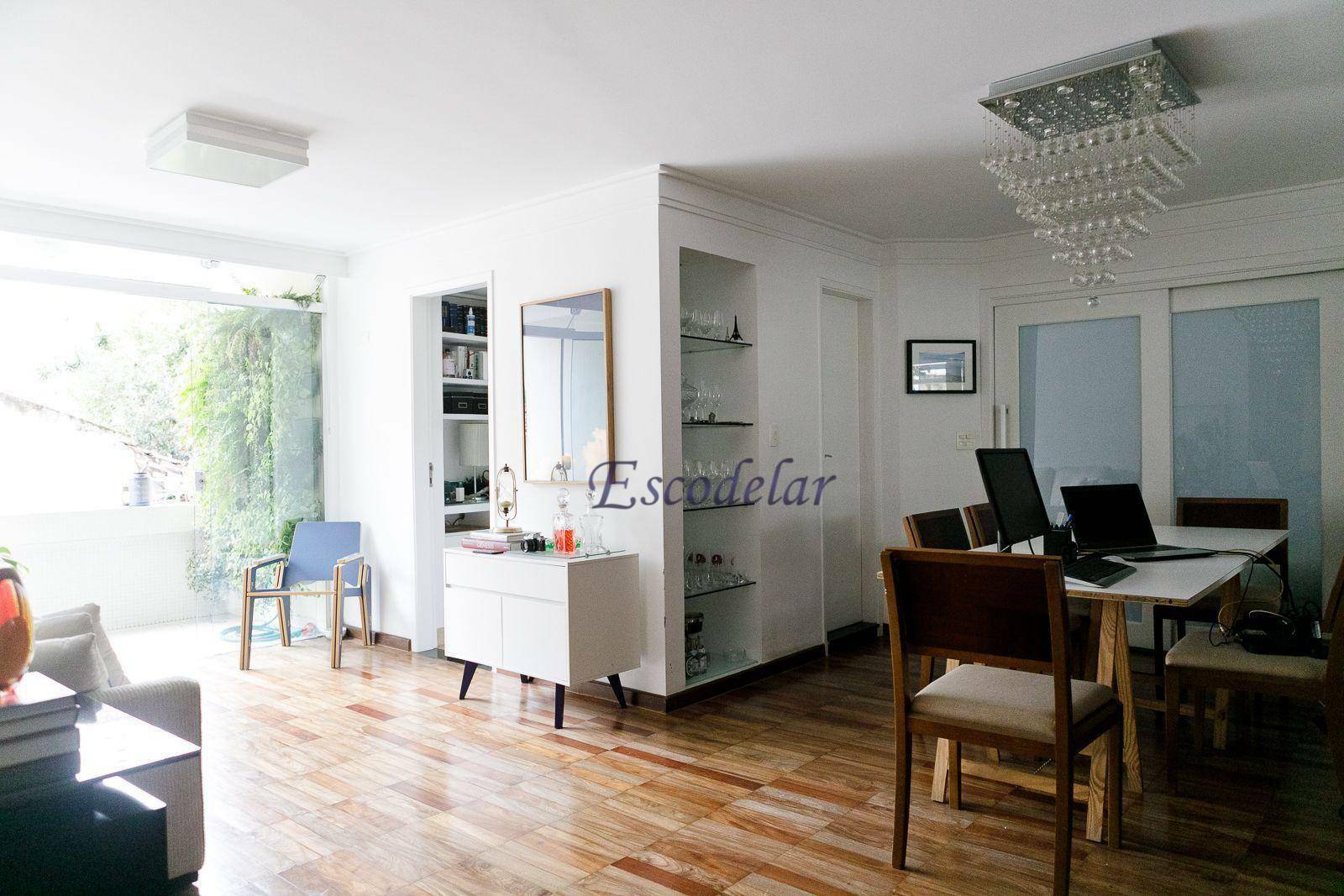 Apartamento à venda com 3 quartos, 130m² - Foto 1