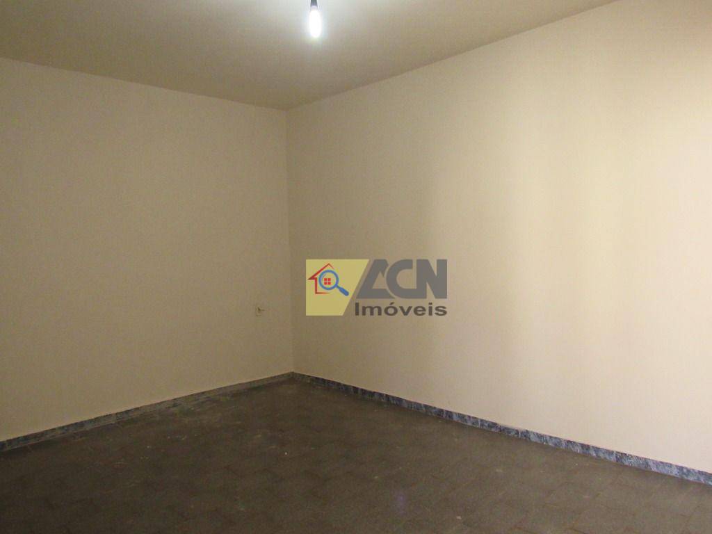 Casa para alugar com 4 quartos, 182m² - Foto 27