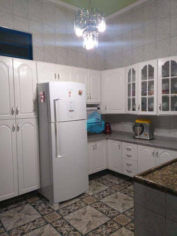 Casa à venda com 2 quartos, 75m² - Foto 17