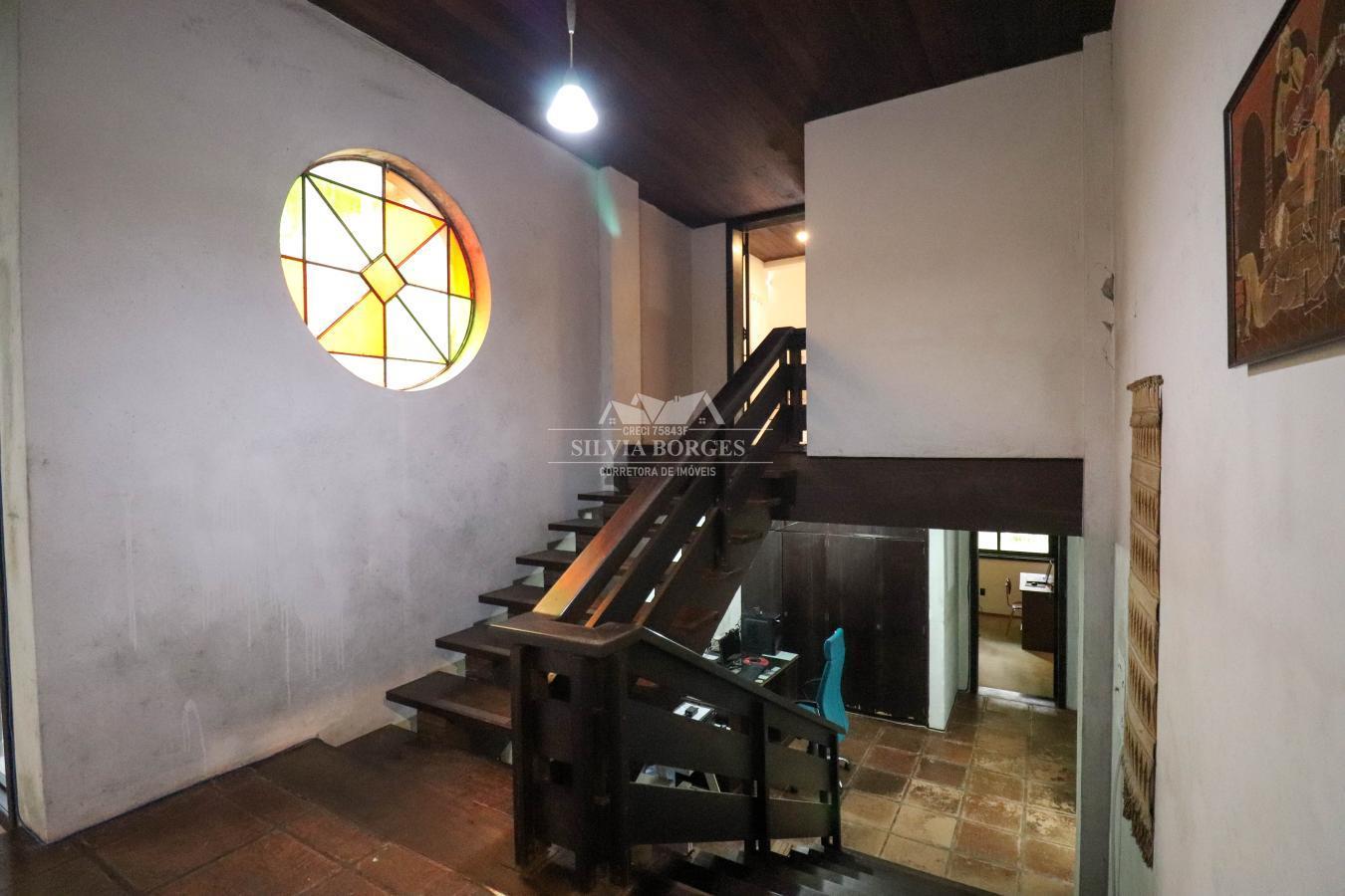 Casa à venda com 6 quartos, 24m² - Foto 46