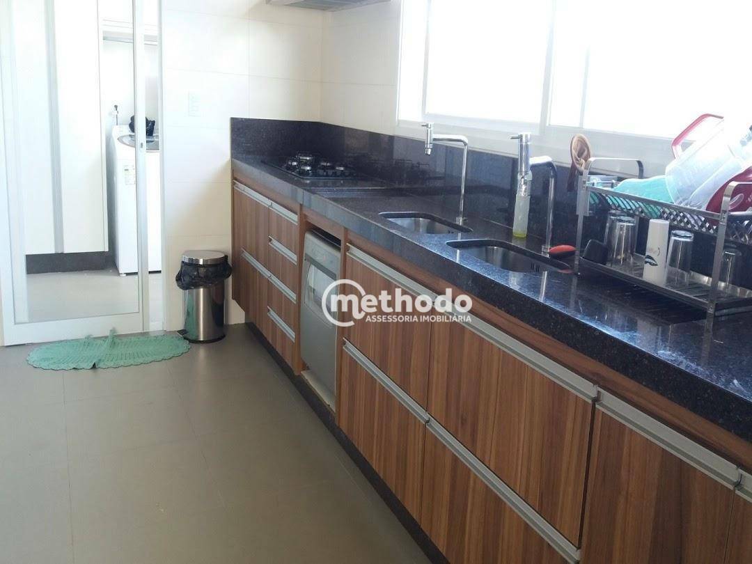 Casa à venda com 3 quartos, 233m² - Foto 18