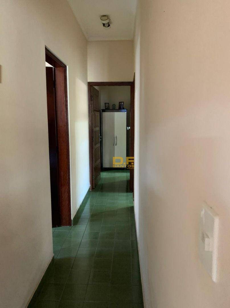 Casa à venda com 2 quartos, 1m² - Foto 2