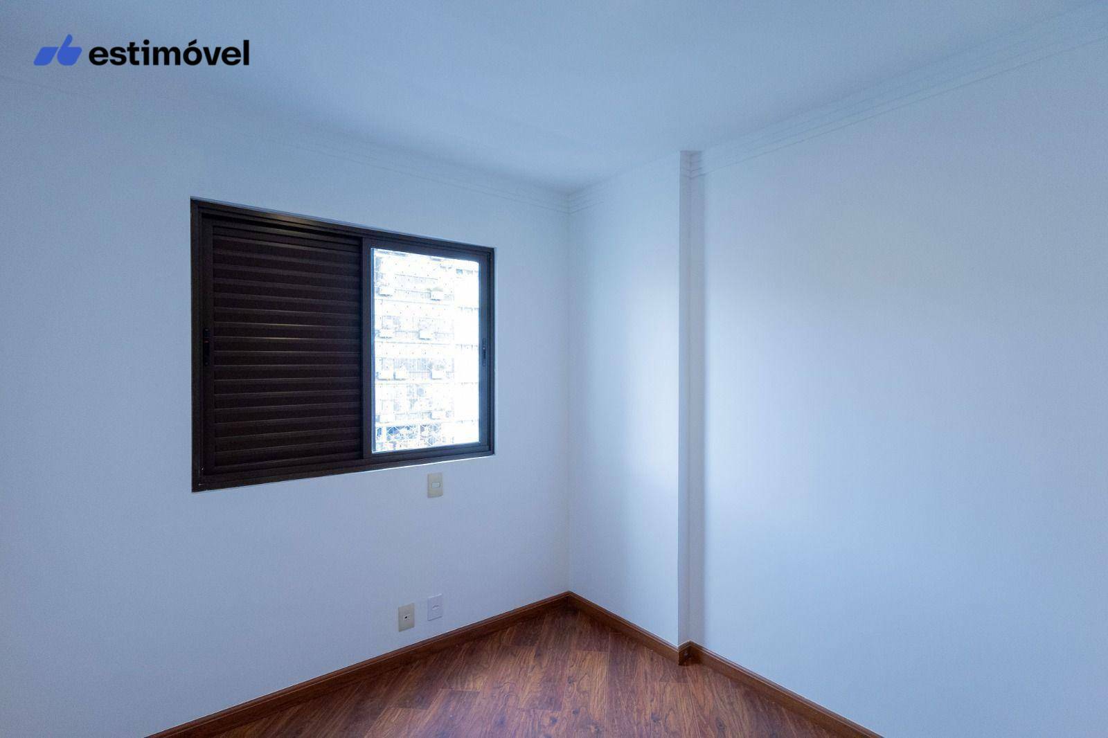 Apartamento para alugar com 3 quartos, 135m² - Foto 16