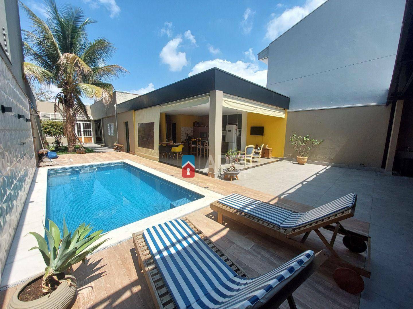 Casa à venda com 3 quartos, 270m² - Foto 3