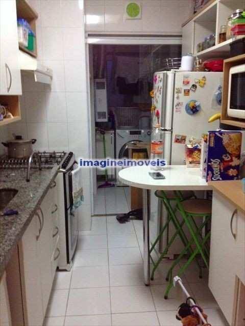 Apartamento à venda com 3 quartos, 80m² - Foto 2