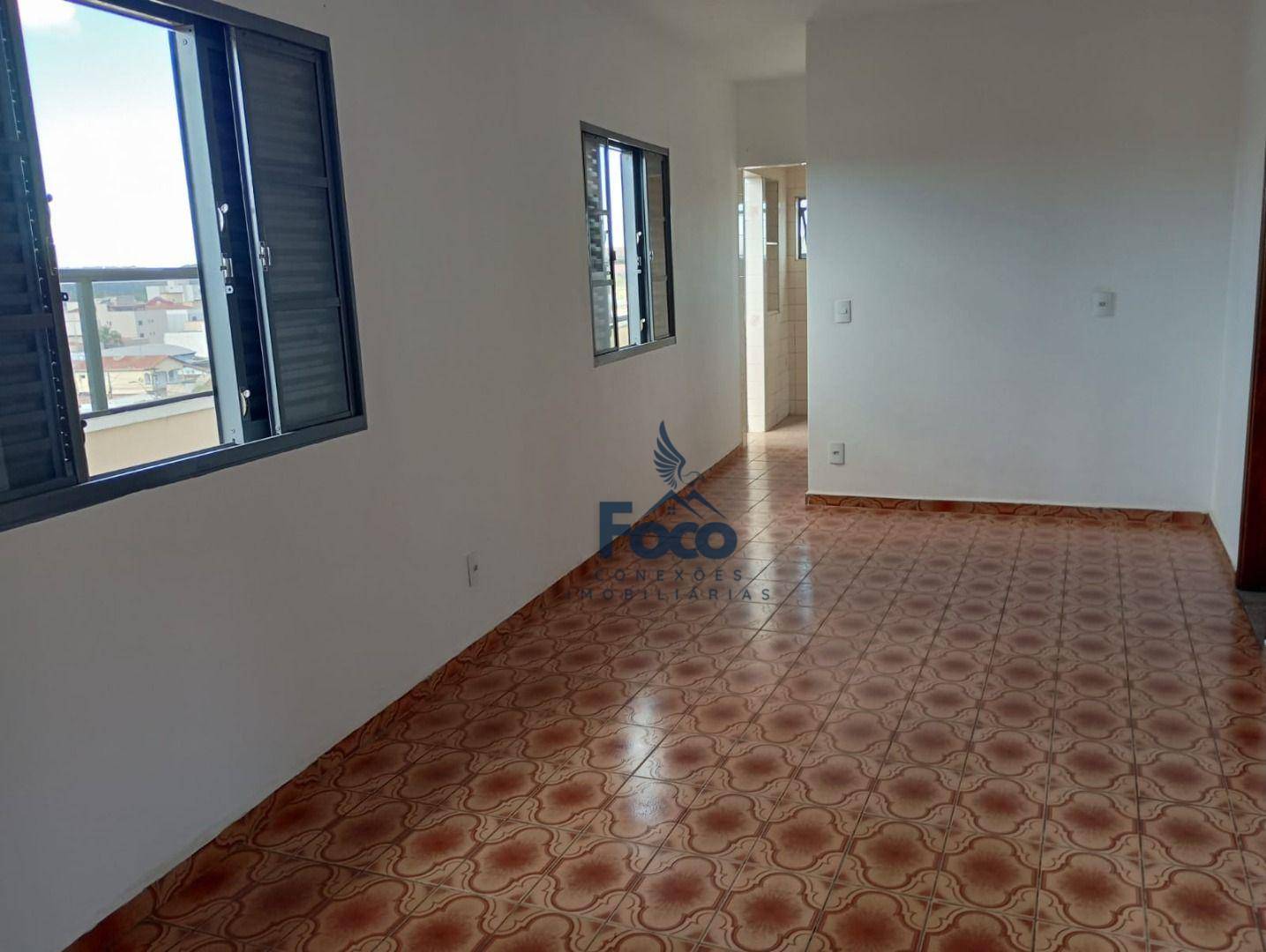 Apartamento à venda com 3 quartos, 90m² - Foto 1