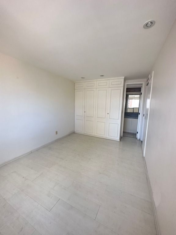 Apartamento à venda com 3 quartos, 117m² - Foto 21