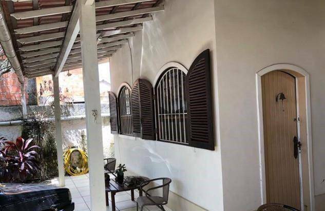 Casa à venda com 4 quartos, 200m² - Foto 6