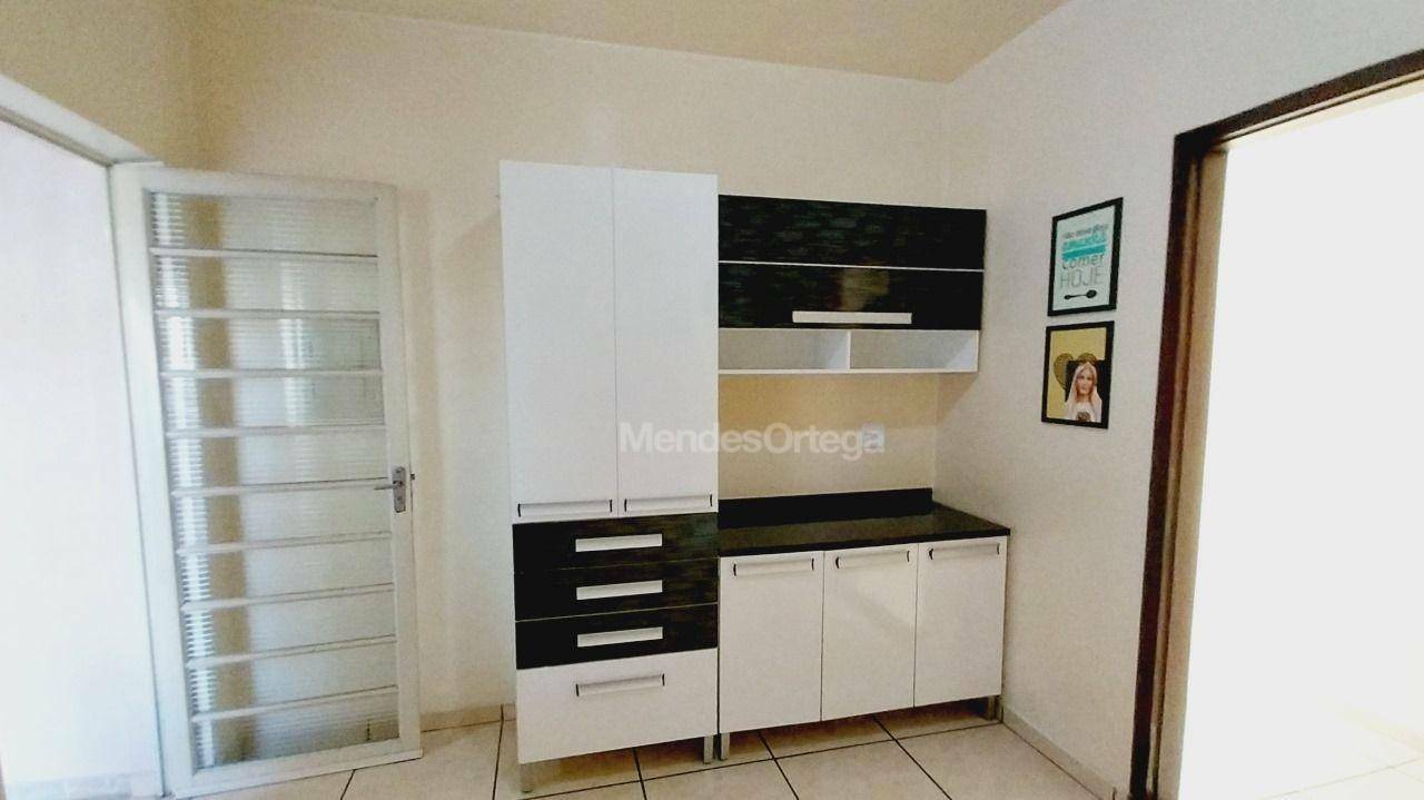 Casa para alugar com 3 quartos, 142m² - Foto 11