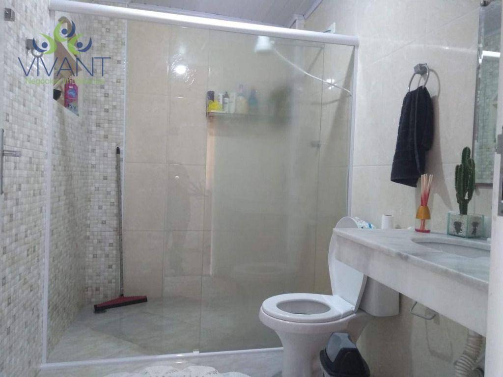 Casa à venda com 5 quartos, 200m² - Foto 18