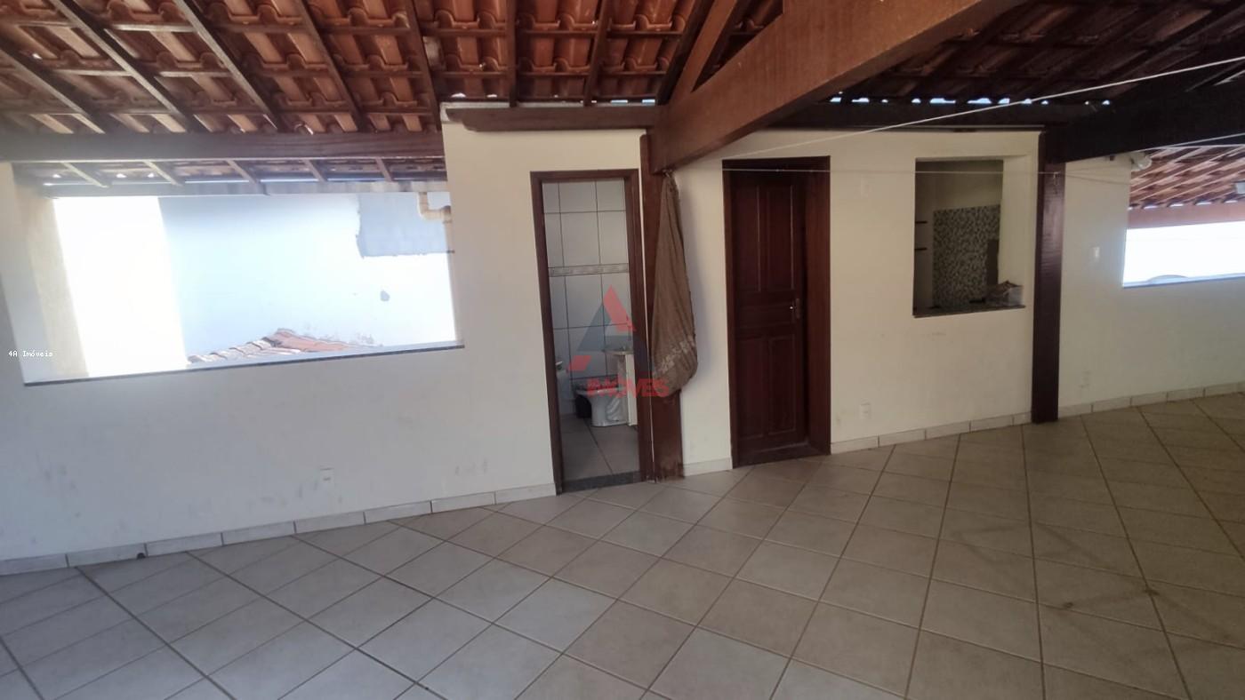 Casa à venda com 5 quartos, 300m² - Foto 13
