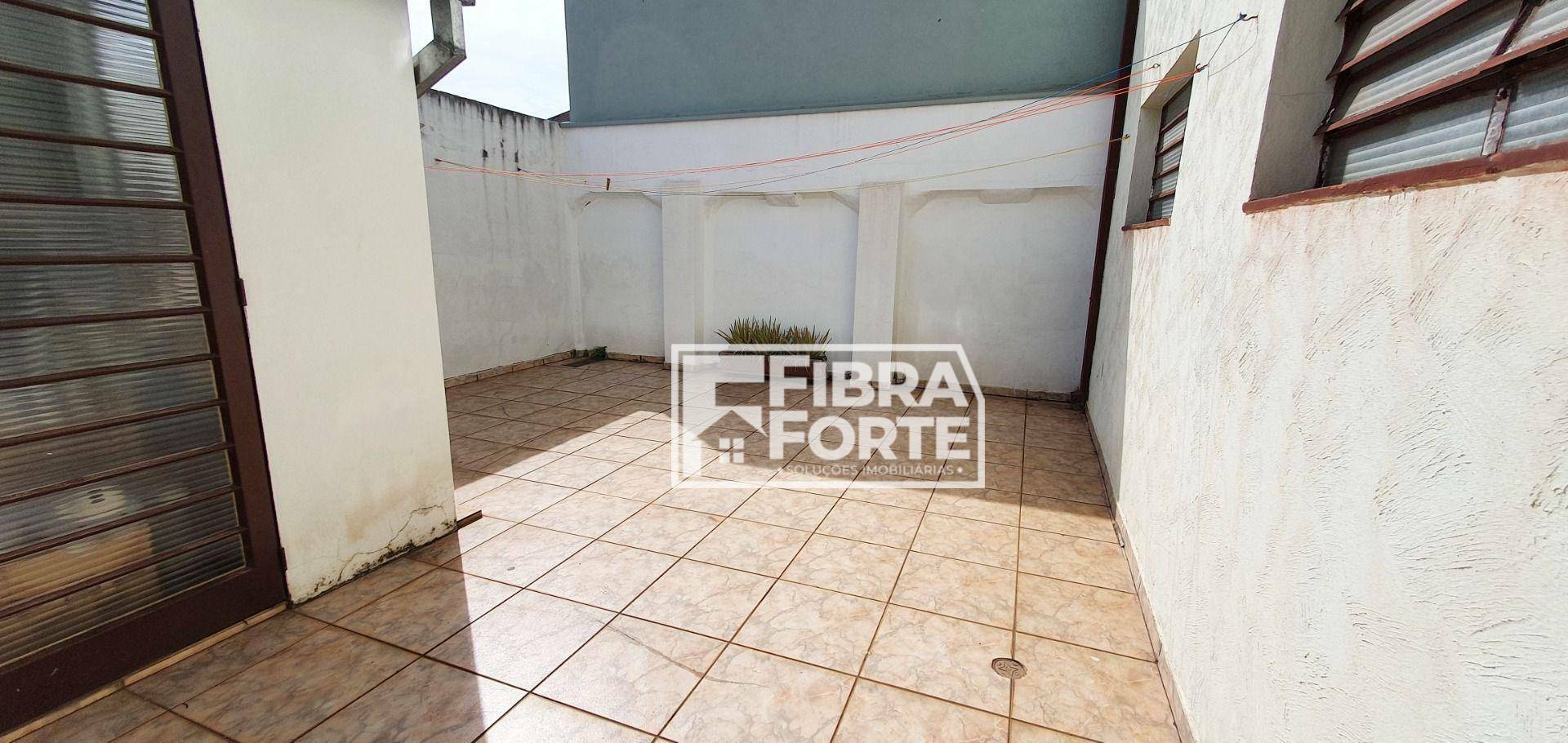 Casa à venda com 3 quartos, 244m² - Foto 10