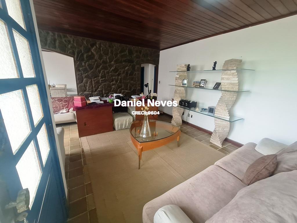 Casa à venda com 3 quartos, 270m² - Foto 13