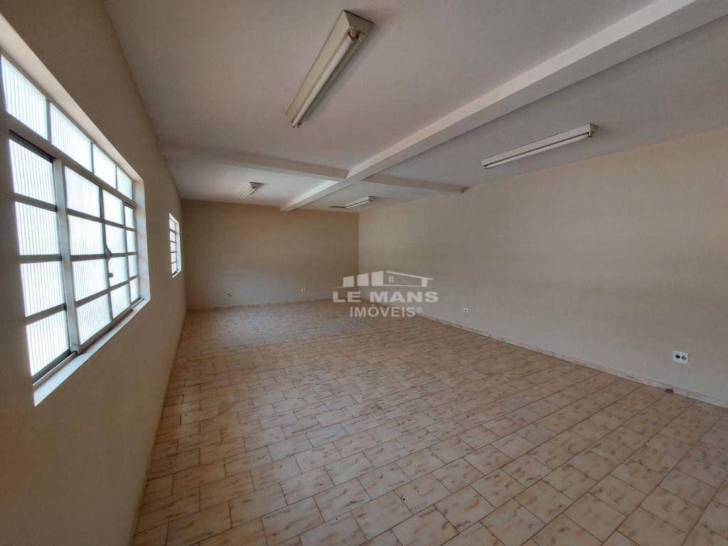 Casa à venda com 3 quartos, 327m² - Foto 17