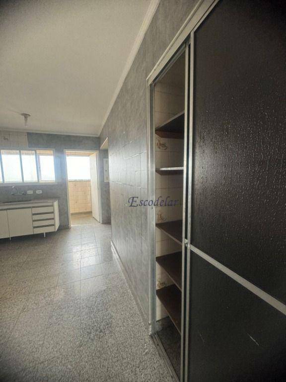 Apartamento à venda com 3 quartos, 135m² - Foto 8