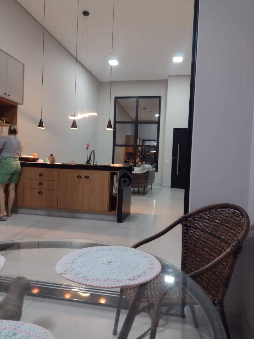 Casa de Condomínio à venda com 3 quartos, 190m² - Foto 4