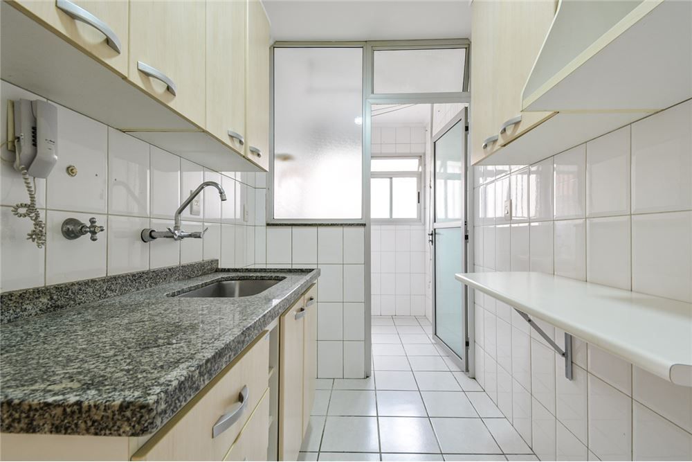 Apartamento à venda com 2 quartos, 65m² - Foto 26