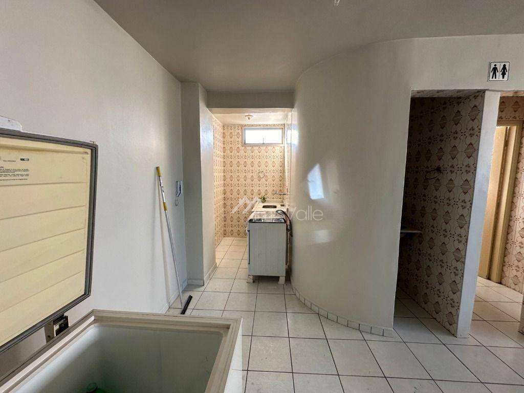 Apartamento à venda com 2 quartos, 75m² - Foto 12