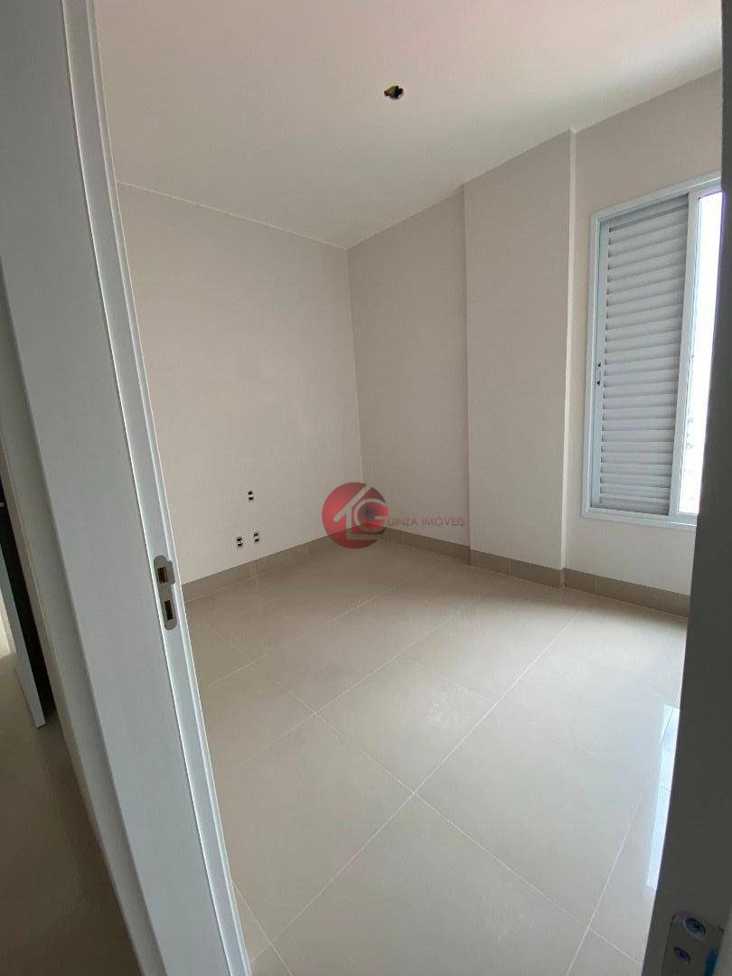 Apartamento à venda com 3 quartos, 188m² - Foto 9