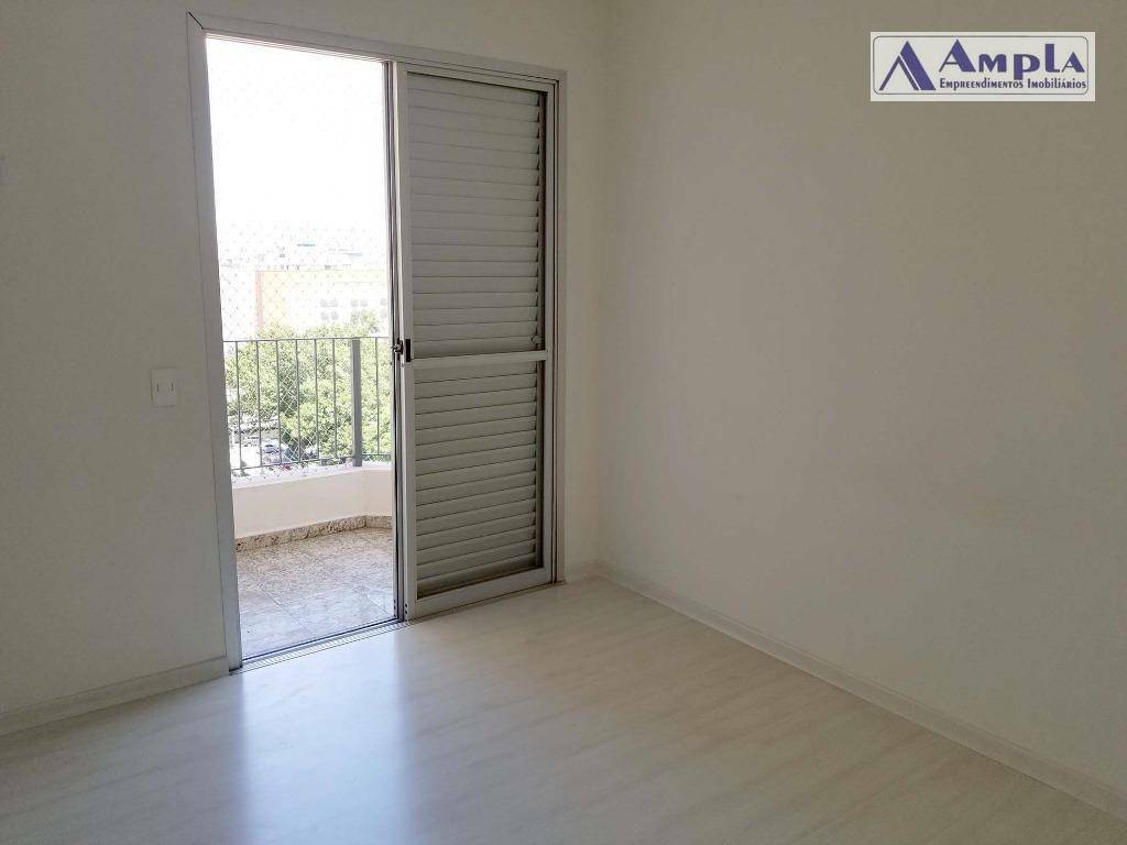 Apartamento para alugar com 3 quartos, 100m² - Foto 11