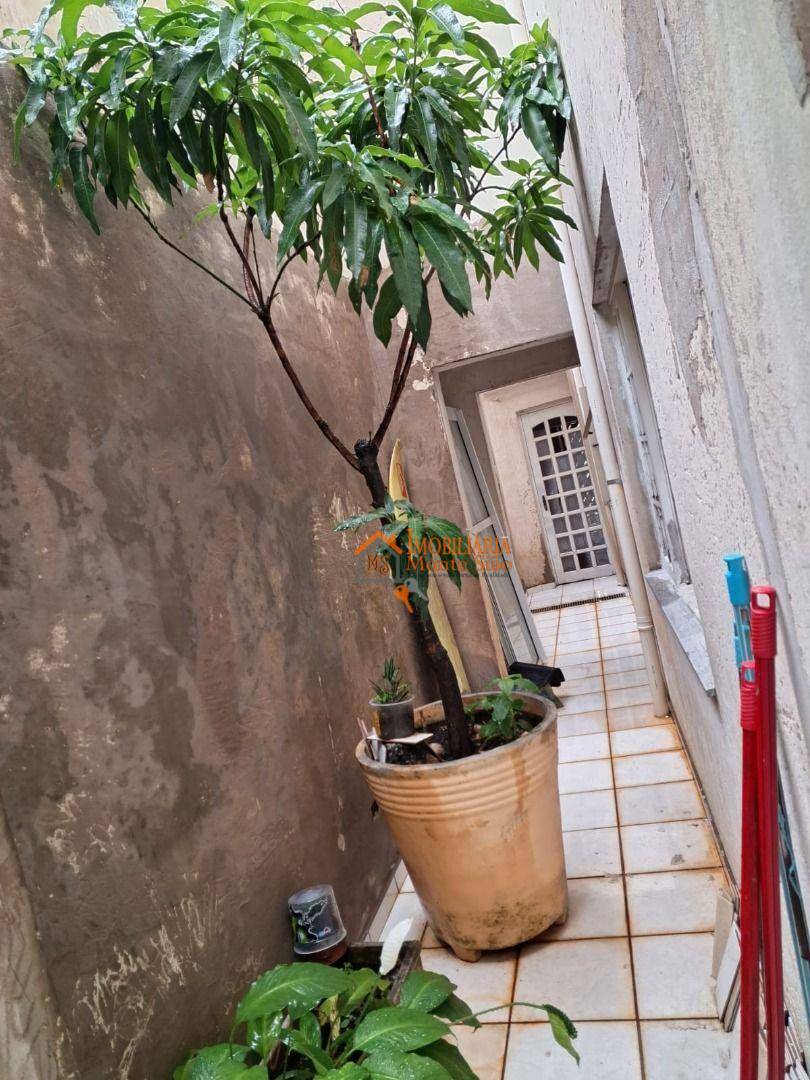 Sobrado à venda com 3 quartos, 300m² - Foto 33