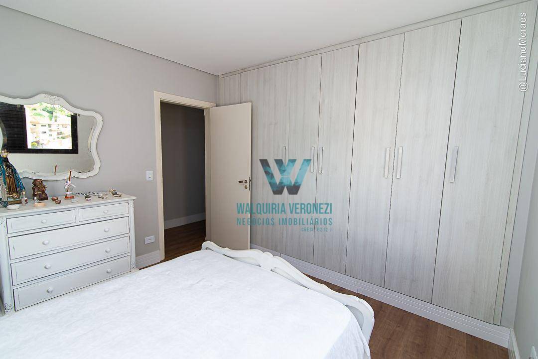 Apartamento à venda com 3 quartos, 140m² - Foto 11